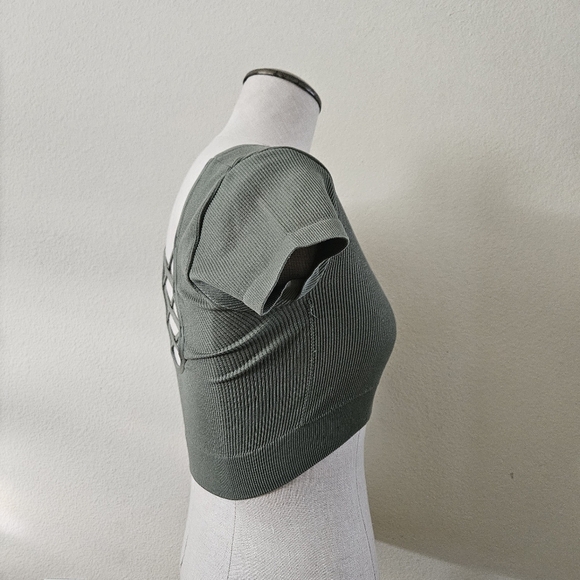 OFFLINE By Aerie Seamless Corset T-Shirt Strappy Open Back Top Green M - Picture 3 of 6